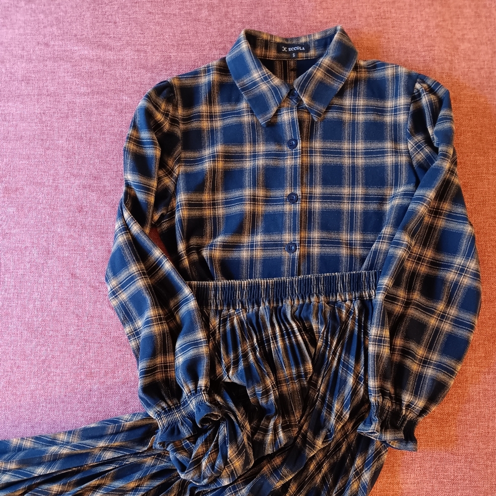 Eccola womans 2 piece shirt and skirt set